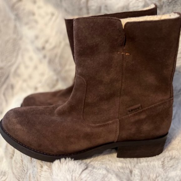 Levi's Brown Leather Boots Lined W/ Sherapa Women Sz 6 1/2 NWOB - Picture 3 of 10